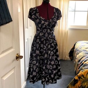 Muxxn Navy &  White  L Retro Twist Front Dress